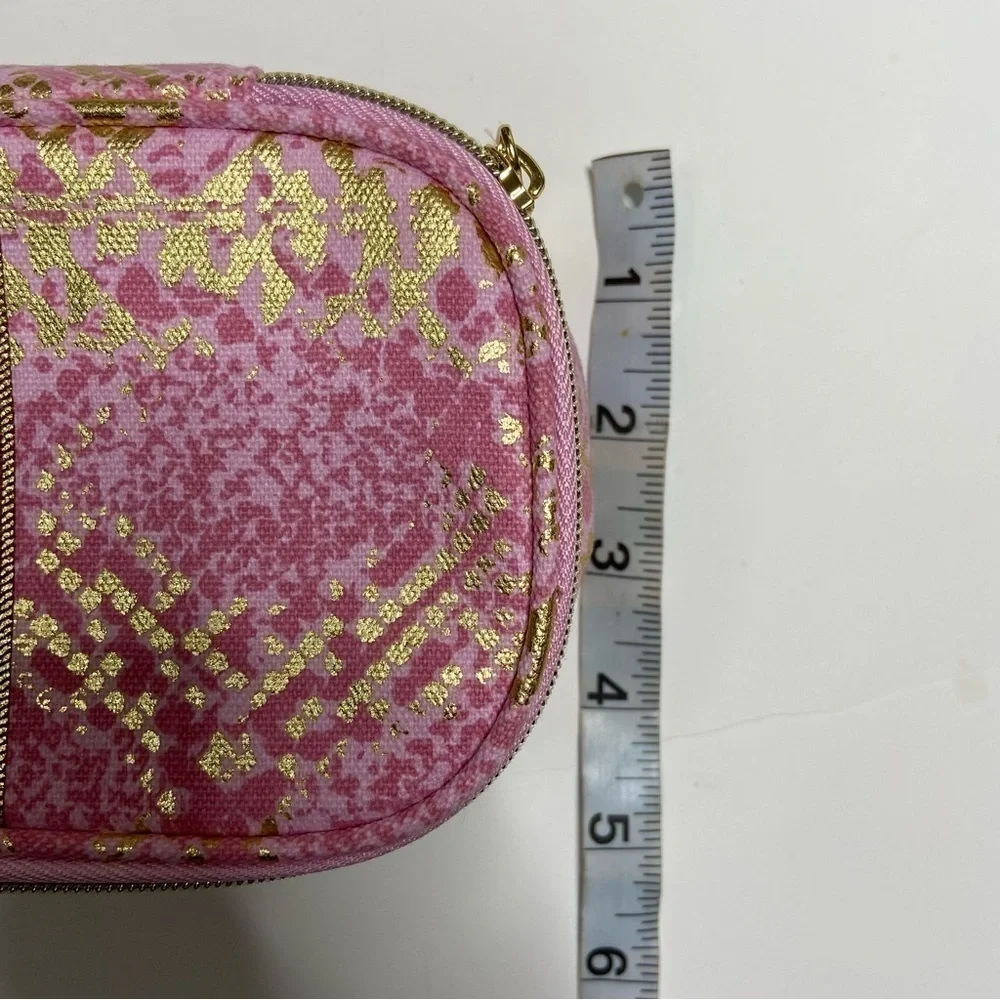 NWOT Estée Lauder Pink And Gold Cosmetic Case